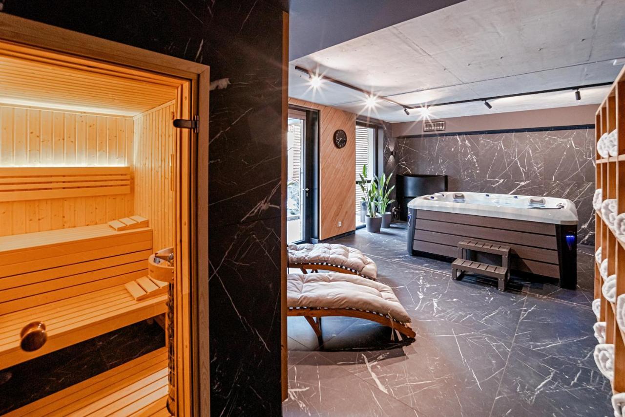 Aparthotel Lipowy Dwor 4*